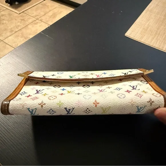 Louis Vuitton Murakami Monogram White Leather Continental Wallet - Picture 4 of 10